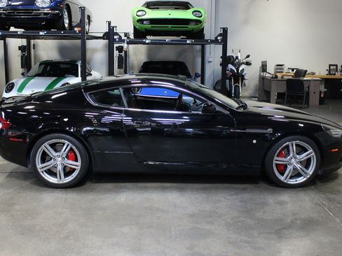Used 2009 Aston Martin DB9 Coupe image 8