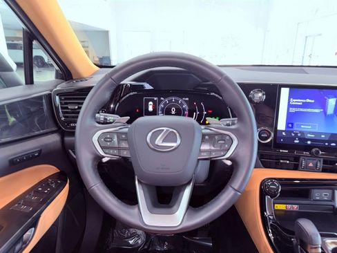 Used 2025 Lexus NX 250 FWD w/ Premium Package image 17