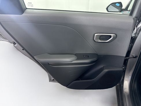 Used 2025 Kia K4 FWD image 25