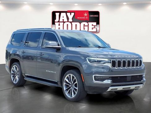 Used 2022 Jeep Wagoneer Series II w/ Premium Group I RWD image 1
