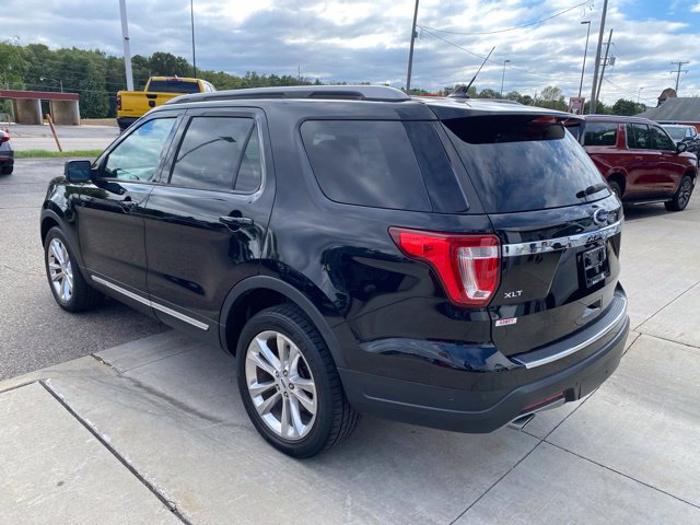 Used 2018 Ford Explorer XLT w/ Equipment Group 202A AWD/4WD image 10