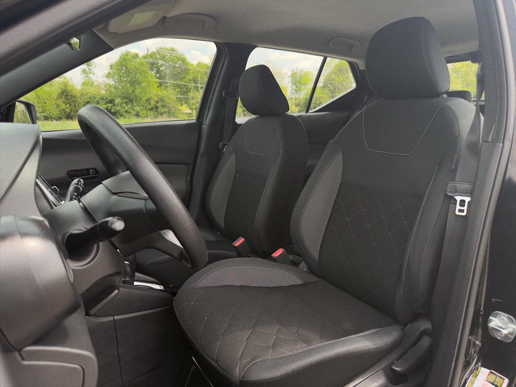 Used 2020 Nissan Kicks S FWD image 12