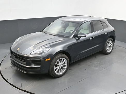 New 2025 Porsche Macan image 25