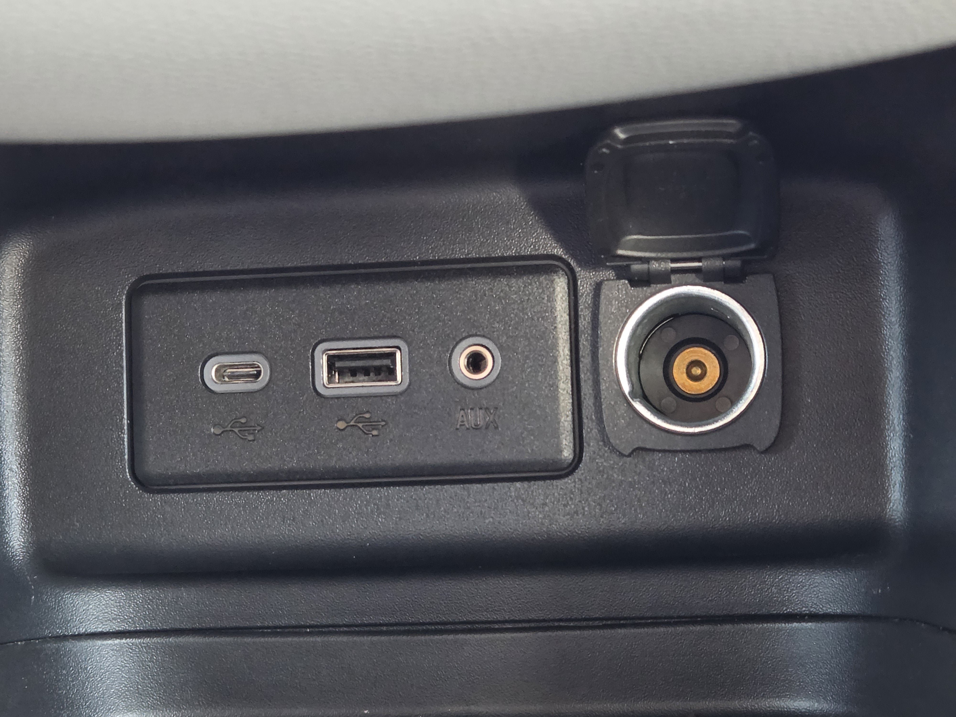 Used 2024 Chevrolet Equinox LS w/ Driver Confidence II Package FWD image 14