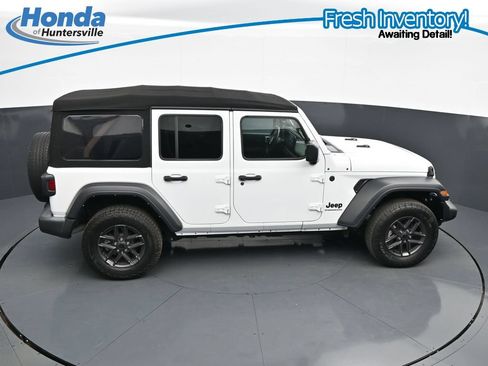 Used 2024 Jeep Wrangler Unlimited Sport AWD/4WD image 23