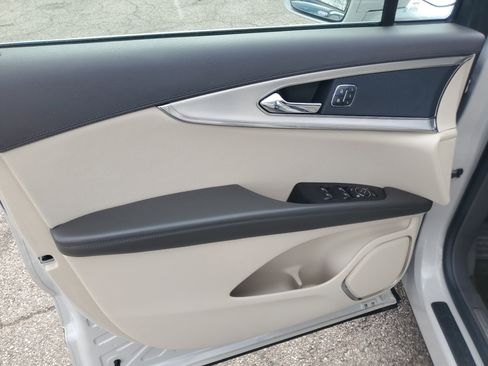 Used 2020 Lincoln Nautilus Premier w/ Equipment Group 101A image 10