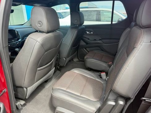 Used 2023 Chevrolet Traverse High Country AWD/4WD image 5