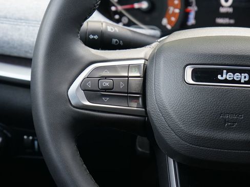Used 2023 Jeep Compass Latitude w/ Convenience Group AWD/4WD image 15