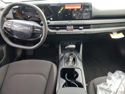 New 2026 Kia K4 FWD image 8