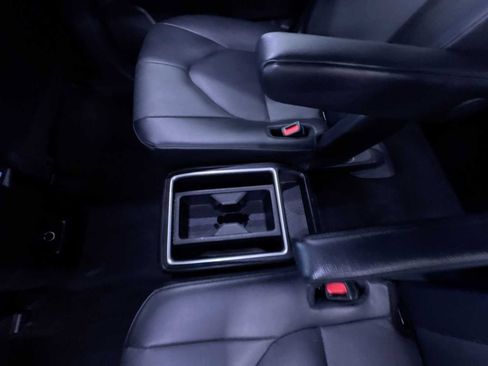 Used 2025 Toyota Grand Highlander AWD image 37