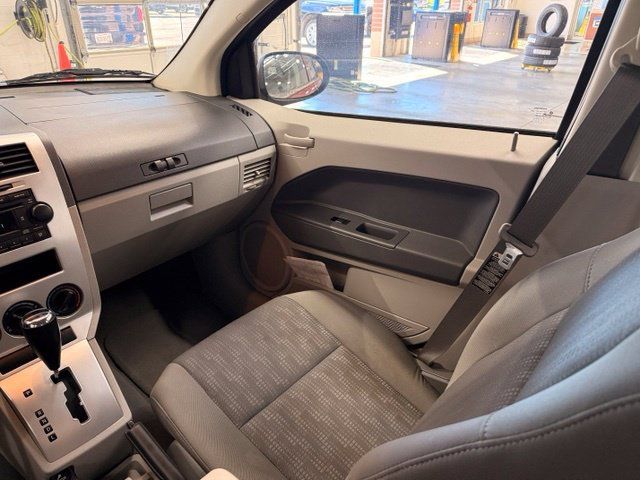 Used 2007 Dodge Caliber SXT FWD image 17