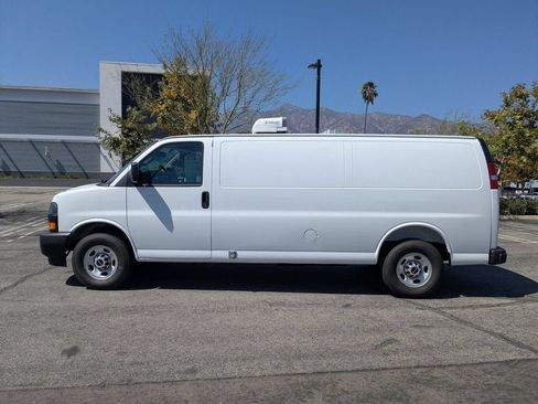 New 2026 GMC Savana 3500 Extended w/ Driver Convenience Package RWD image 9