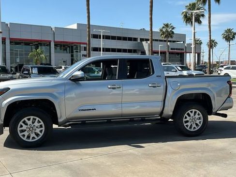 New 2026 Toyota Tacoma SR5 AWD/4WD image 3