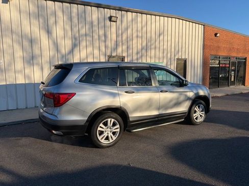 Used 2016 Honda Pilot LX image 3