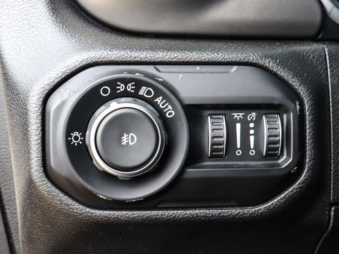 Used 2019 Jeep Wrangler Unlimited Sport S AWD/4WD image 22
