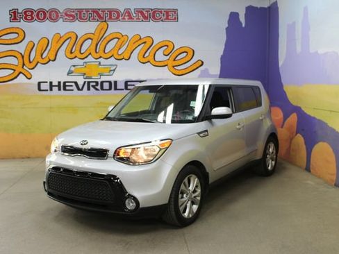 Used 2016 Kia Soul + w/ Audio Package FWD image 2