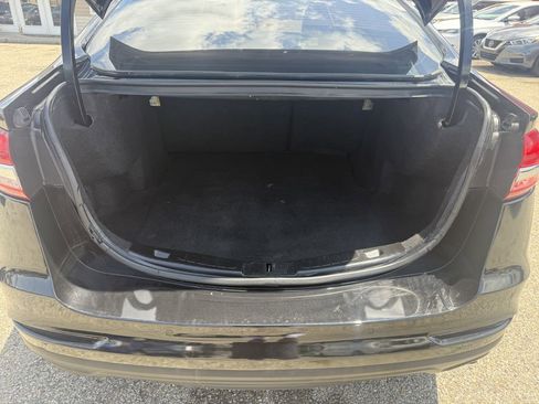 Used 2020 Ford Fusion SEL image 18