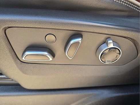 Used 2024 GMC Yukon XL Denali Ultimate image 18