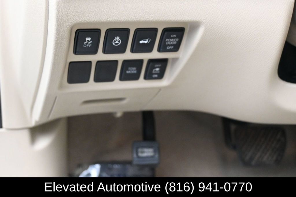 Used 2014 Nissan Pathfinder Platinum w/ Platinum Premium Package AWD/4WD image 24