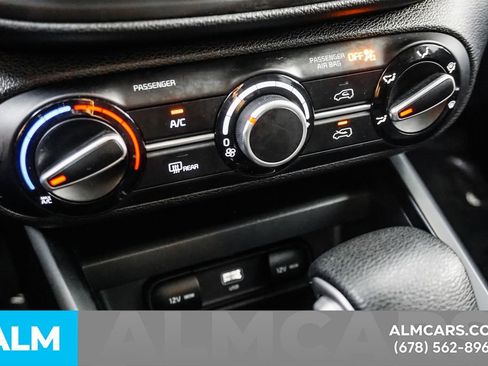 Used 2025 Kia Soul LX image 36