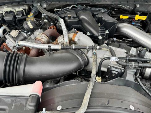 Used 2018 Ford F550 4x4 Regular Cab Super Duty image 4
