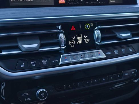 Used 2024 BMW X3 xDrive30i w/ Convenience Package image 29