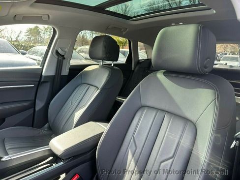 Used 2021 Audi e-tron Premium w/ Convenience Plus Package image 13