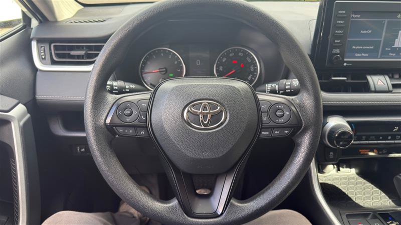Used 2021 Toyota RAV4 XLE AWD/4WD image 31