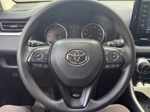 Used 2021 Toyota RAV4 XLE AWD/4WD image 31