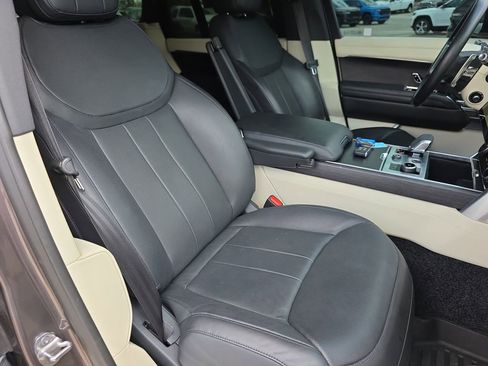 Used 2022 Land Rover Range Rover SE image 38