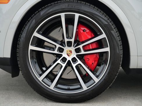Used 2024 Porsche Cayenne Turbo image 72