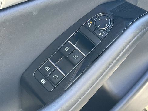 Certified 2025 MAZDA MAZDA3 s image 17