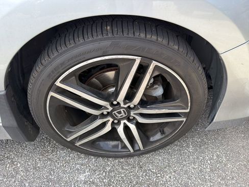 Used 2017 Honda Accord Sport Special Edition image 3