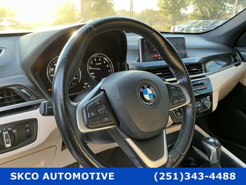 Used 2018 BMW X1 xDrive28i w/ Premium Package image 19