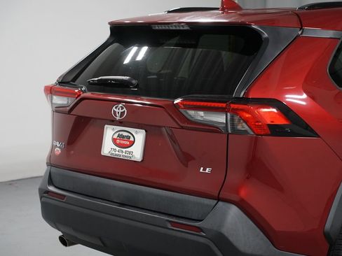 Certified 2020 Toyota RAV4 LE FWD image 9