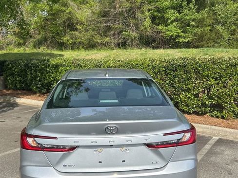 Used 2025 Toyota Camry LE FWD image 27
