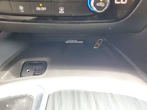 Used 2021 Buick Enclave Essence FWD image 21