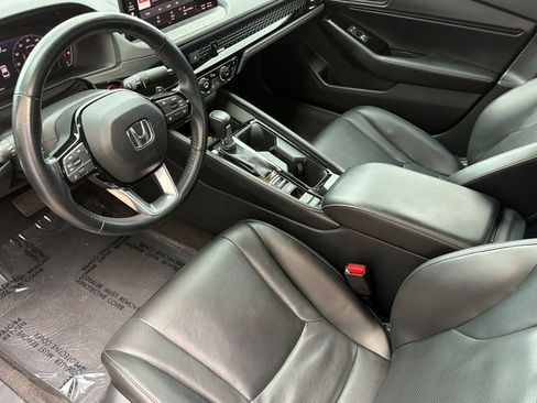 Used 2024 Honda Accord Touring image 10