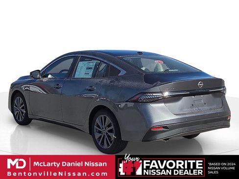 New 2026 Nissan Sentra SL w/ Floor Mat Package FWD image 4