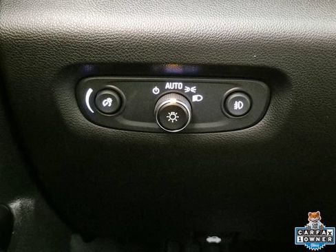 Used 2021 Chevrolet Traverse Premier w/ Redline Edition AWD/4WD image 18