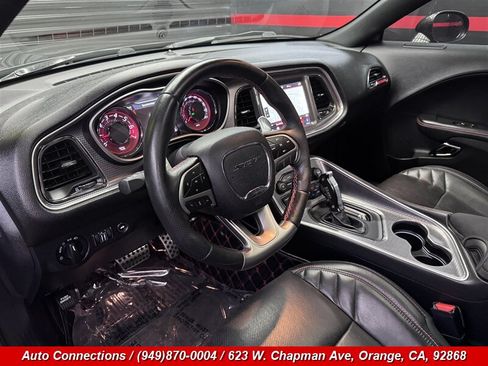 Used 2018 Dodge Challenger SRT Hellcat RWD image 11