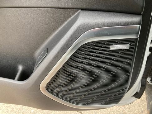 Used 2025 Buick Enclave Preferred image 13