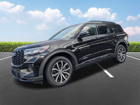 Used 2025 Ford Explorer ST-Line AWD/4WD image 9