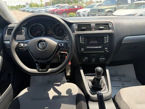 Used 2017 Volkswagen Jetta S FWD image 20