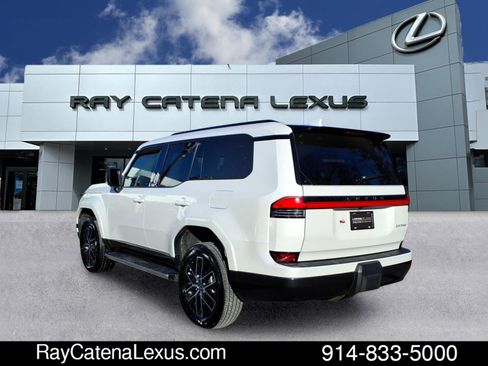 Certified 2024 Lexus GX 550 w/ Cold Area Package image 6