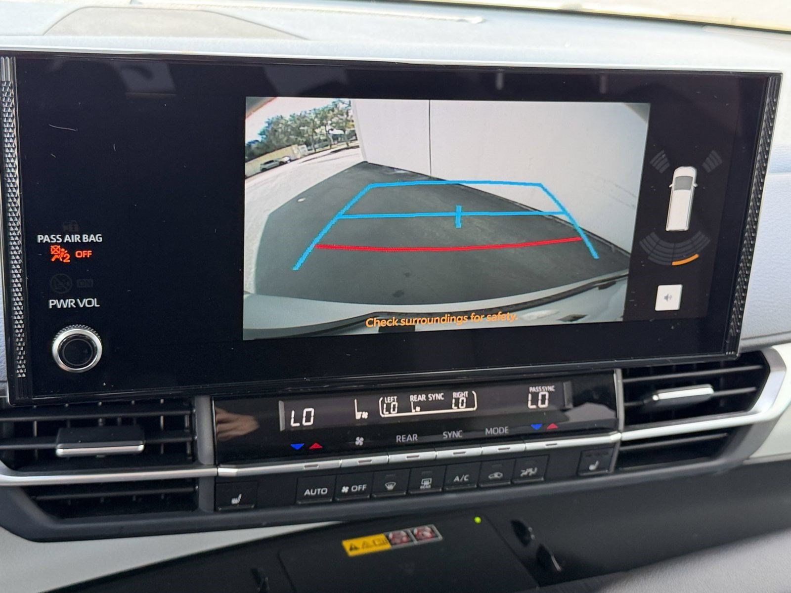 Used 2026 Toyota Sienna XLE FWD image 22