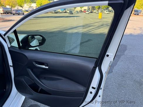 Used 2021 Toyota Corolla LE w/ LE Convenience Package image 10