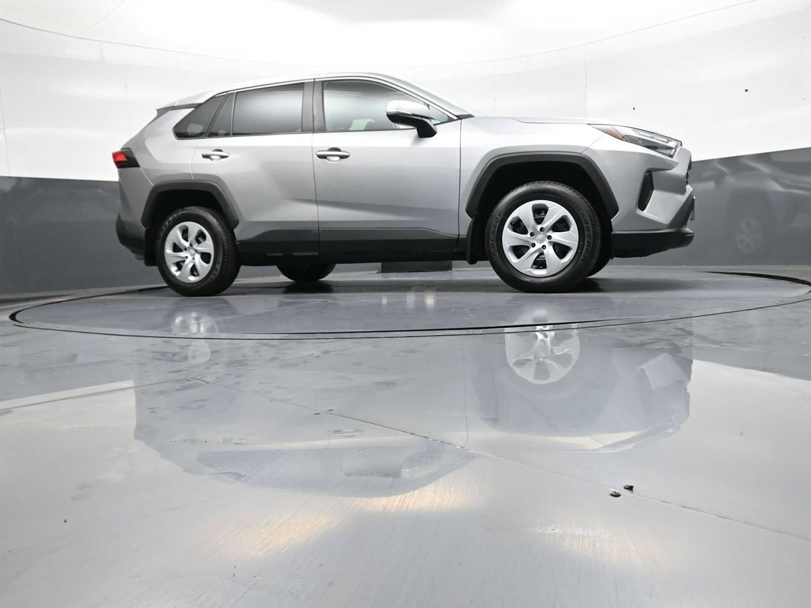 Certified 2023 Toyota RAV4 LE AWD/4WD image 27
