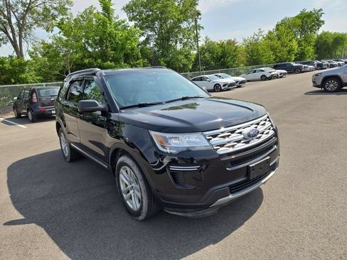 Used 2019 Ford Explorer XLT AWD/4WD image 4