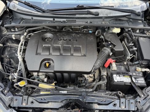 Used 2016 Toyota Corolla LE FWD image 31